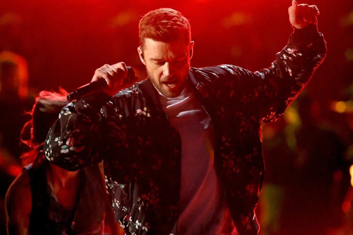 Experience the Ultimate Fan Zone at Justin Timberlake’s Concert with Interactive Karaoke!